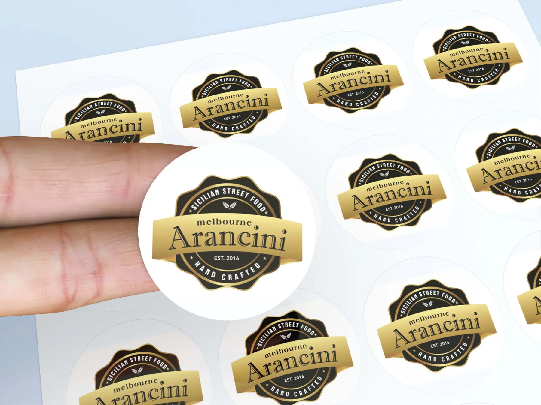 Rekomendasi Cetak Stiker Cutting Hampers yang Buka 24 Jam