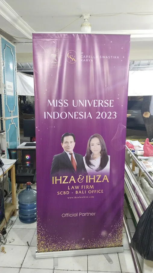 Roll Up Banner