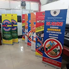 Roll Up Banner